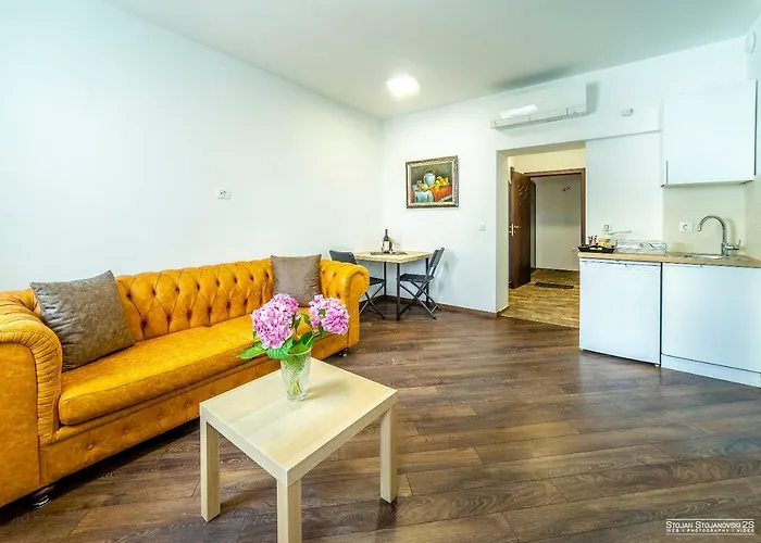 Urania Apartments